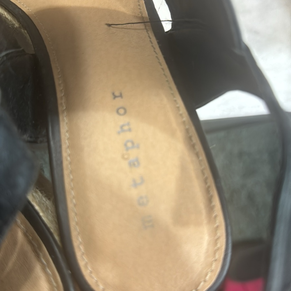 Metaphor shoes - Picture 5 of 6